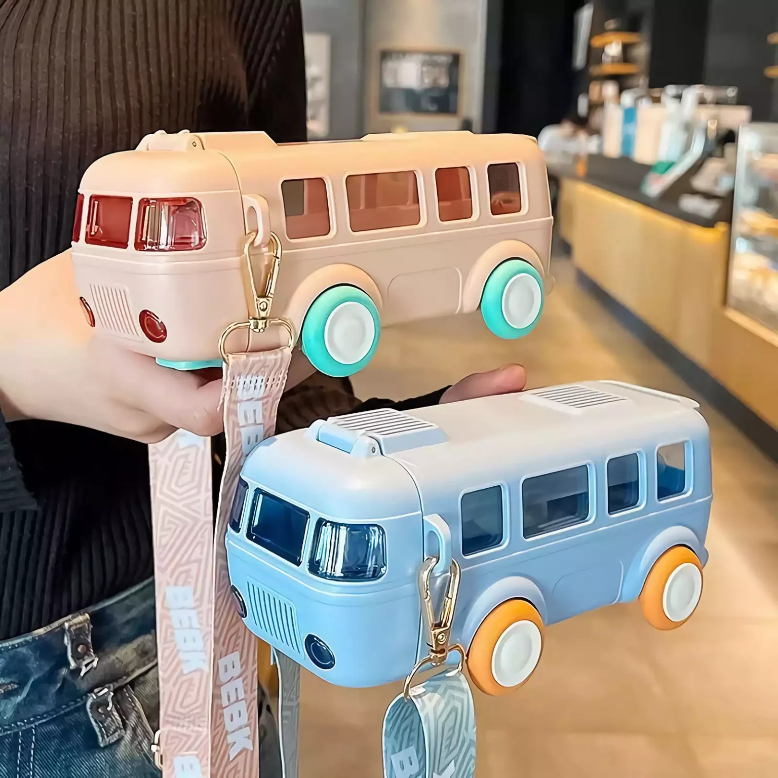 Bouteilles d'eau pour enfants à l'école